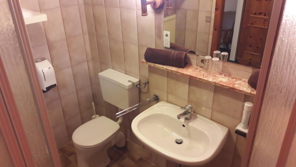 Hotel Sonnhof-Грьобминг Екстериор снимка